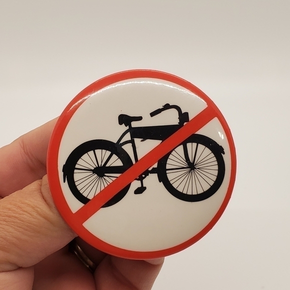 No bicycles bike clip button pin - Picture 2 of 6